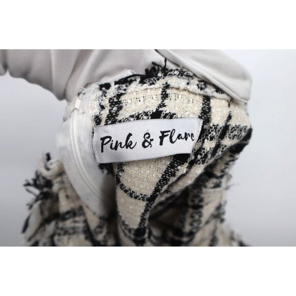 Pink & Flare Plaid Tweed Overall Frayed Edges w/ Shorts V-Neckline Women's Small - Picture 2 of 11